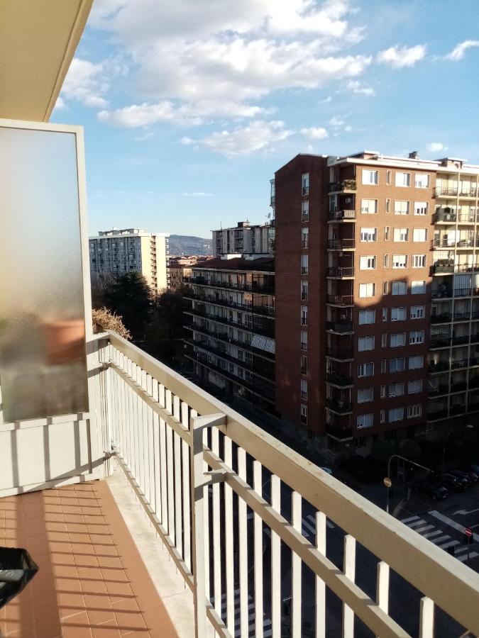 Bruno Turin Apartment Near The Metro Collegno Eksteriør billede