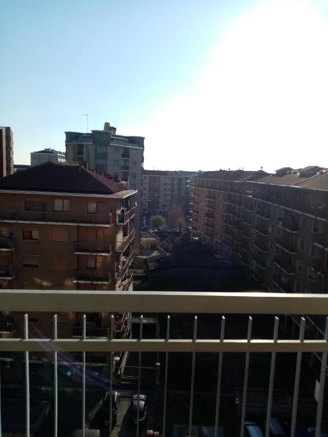 Bruno Turin Apartment Near The Metro Collegno Eksteriør billede